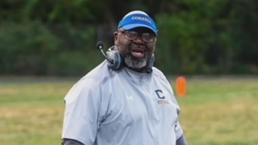 Cornell football team honors late head coach Ed Dawson in season finale — Gettysburg Schools news
